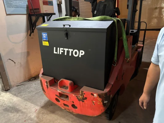 Lắp đặt bình ắc quy xe nâng 80V cho xe Heli 5 tấn
